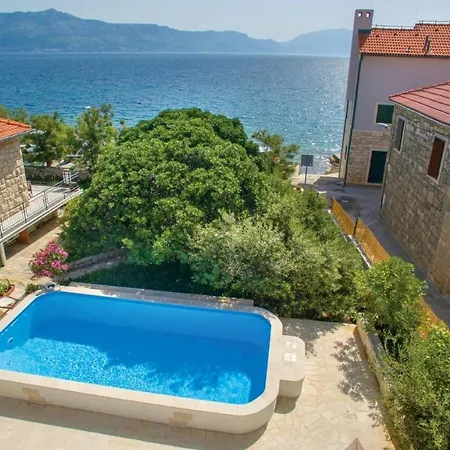 Zoki - Pool House * Postira